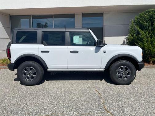 Oxford White 2026 Ford Bronco Big Bend