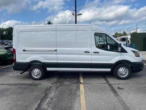 2025 Ford Transit-250 148 WB Medium Roof Cargo