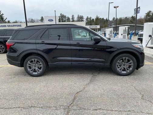 Agate Black 2026 Ford Explorer Active