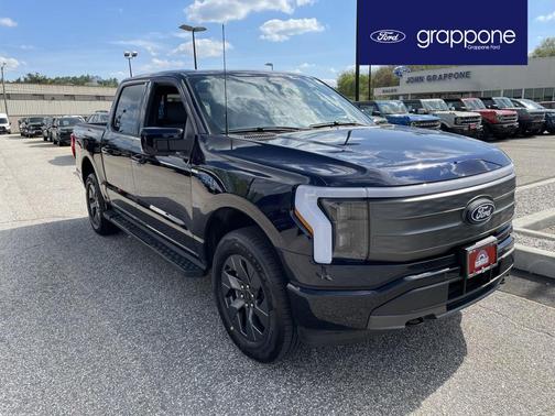 2025 Ford F-150 Lightning LARIAT