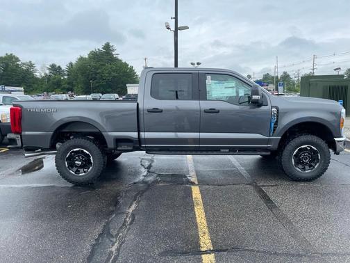 2025 Ford F-350 XLT