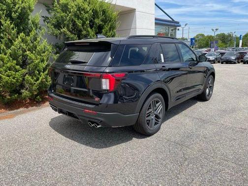 Agate Black 2026 Ford Explorer ST