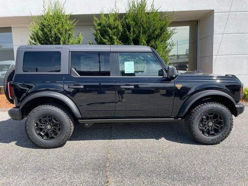 Black 2026 Ford Bronco Badlands