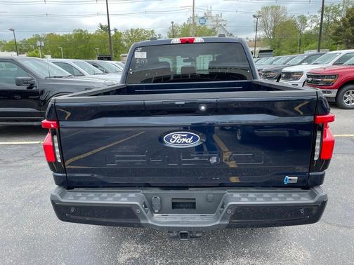 2025 Ford F-150 Lightning Flash
