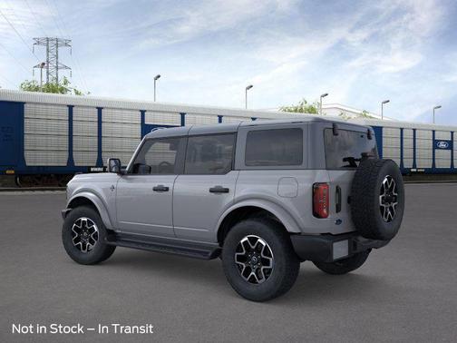 Avalanche Gray 2026 Ford Bronco Outer Banks