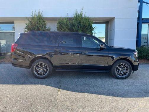 Agate Black 2026 Ford Expedition Max Platinum
