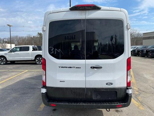 2026 Ford Transit-250 148 WB Medium Roof Cargo