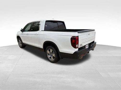 Platinum White Pearl 2025 Honda Ridgeline RTL
