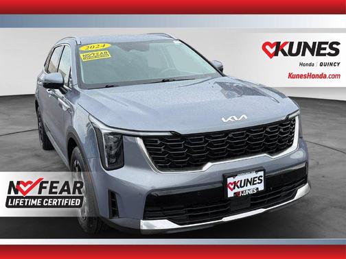 Everlasting Silver 2024 Kia Sorento S