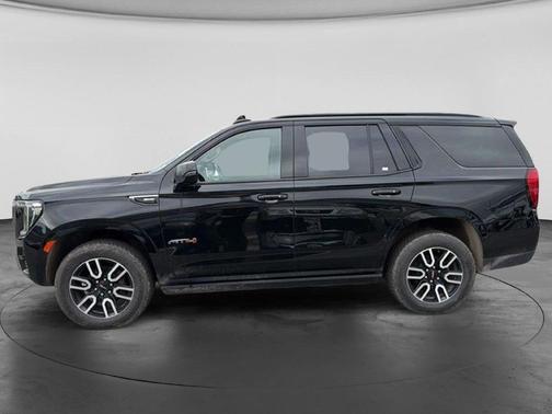 Black 2021 GMC Yukon AT4