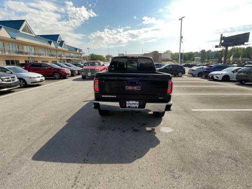 Onyx Black 2017 GMC Sierra 1500 SLT