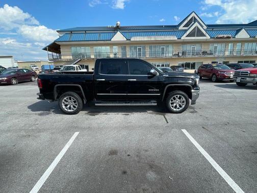 Onyx Black 2017 GMC Sierra 1500 SLT