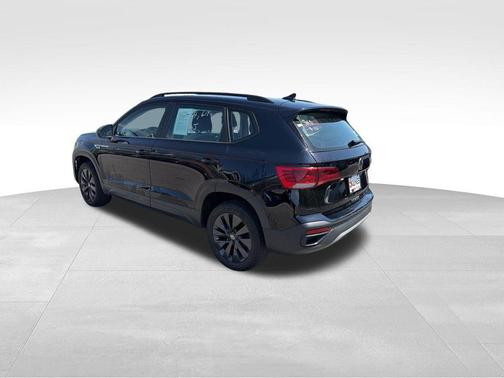 Deep Black Pearl Effect 2024 Volkswagen Taos 1.5T S