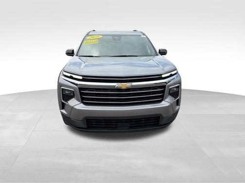 Sterling Gray Metallic 2025 Chevrolet Traverse LT