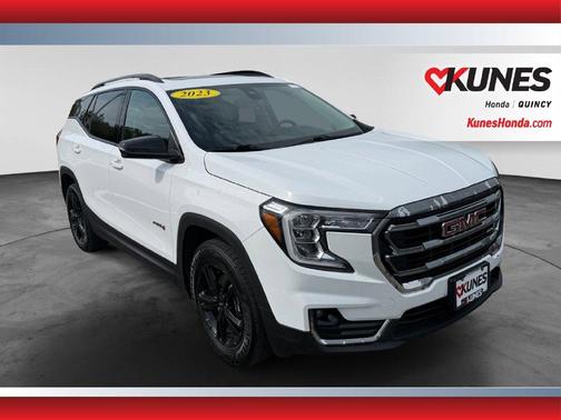 Summit White 2023 GMC Terrain AT4