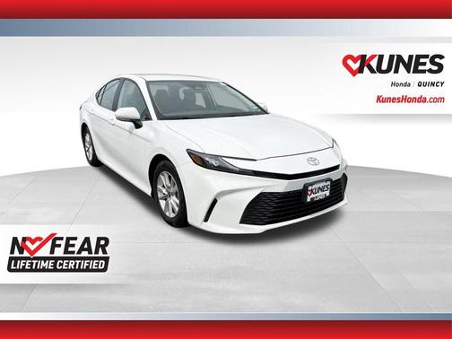 Ice 2025 Toyota Camry LE