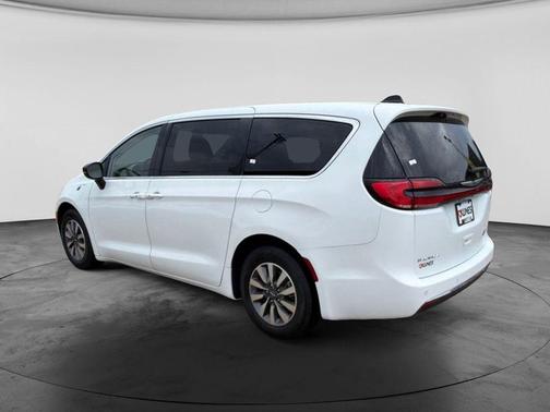 Bright White Clearcoat 2024 Chrysler Pacifica Hybrid Select