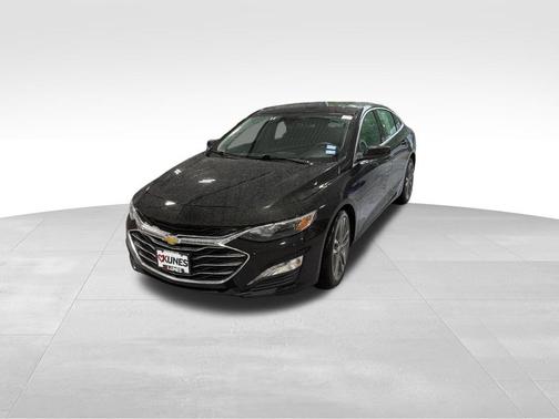 Mosaic Black Metallic 2023 Chevrolet Malibu LT