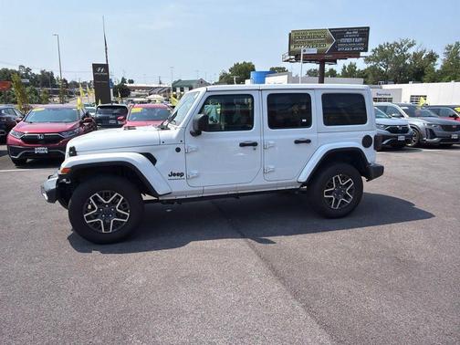 Bright White Clearcoat 2025 Jeep Wrangler Sahara