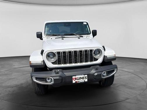 Bright White Clearcoat 2025 Jeep Wrangler Sahara