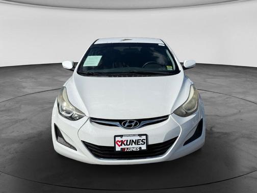 Quartz White Pearl 2016 Hyundai ELANTRA SE
