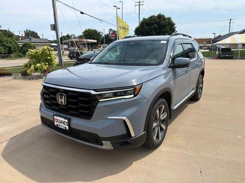 Modern Steel Metallic 2025 Honda Pilot Elite