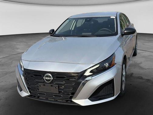 Brilliant Silver Metallic 2024 Nissan Altima 2.5 S