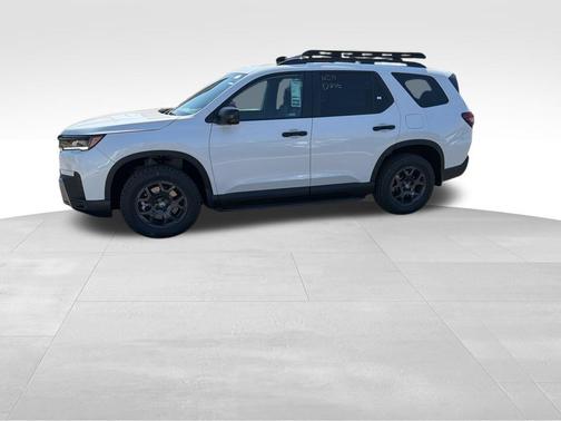 Platinum White Pearl 2026 Honda Pilot TrailSport