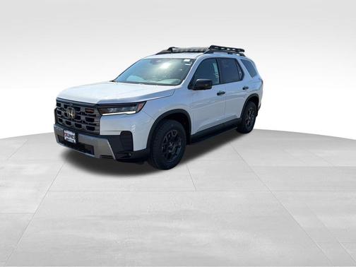 Platinum White Pearl 2026 Honda Pilot TrailSport