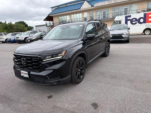 Crystal Black Pearl 2025 Honda Pilot Black Edition