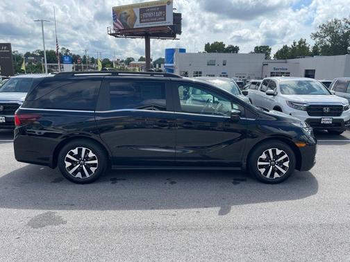 Crystal Black Pearl 2026 Honda Odyssey EX-L