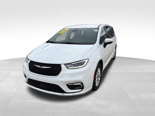 2023 Chrysler Pacifica Touring-L