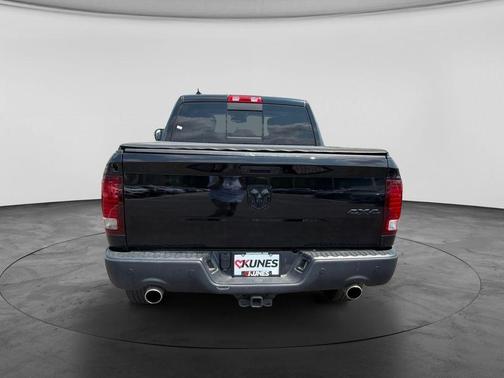Diamond Black 2019 RAM 1500 Classic Warlock