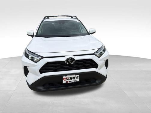 Ice 2024 Toyota RAV4 XLE