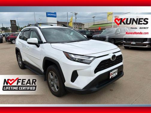 Ice 2024 Toyota RAV4 XLE