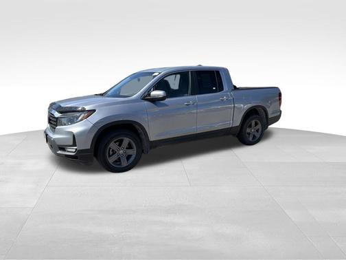 Silver 2023 Honda Ridgeline RTL