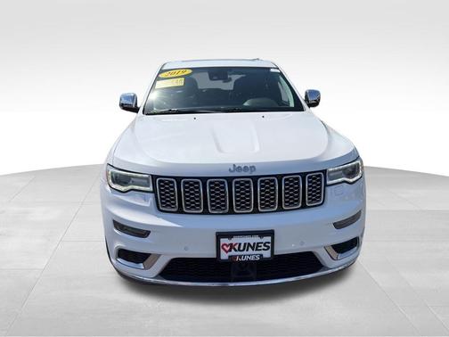 Ivory 2019 Jeep Grand Cherokee Summit