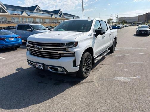 White 2019 Chevrolet Silverado 1500 High Country