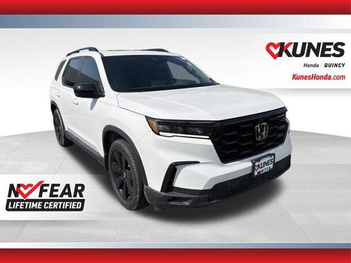 White 2024 Honda Pilot Elite