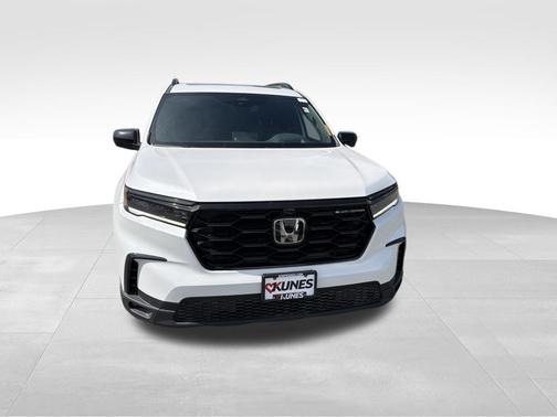 White 2024 Honda Pilot Elite