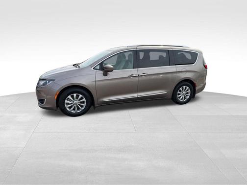 2018 Chrysler Pacifica Touring-L