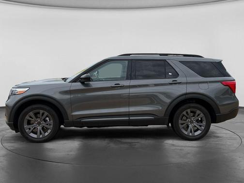 Gray Metallic 2023 Ford Explorer XLT