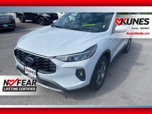 Silver Metallic 2025 Ford Escape ST-Line Select
