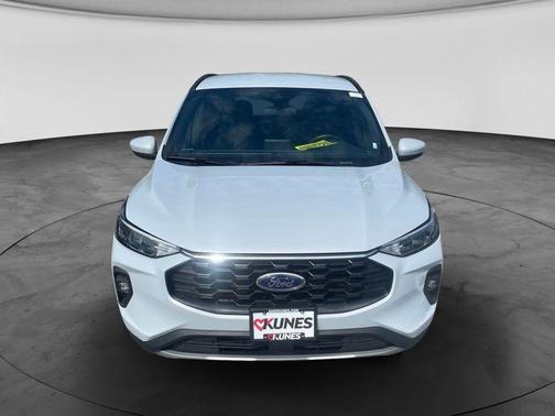 Silver Metallic 2025 Ford Escape ST-Line Select