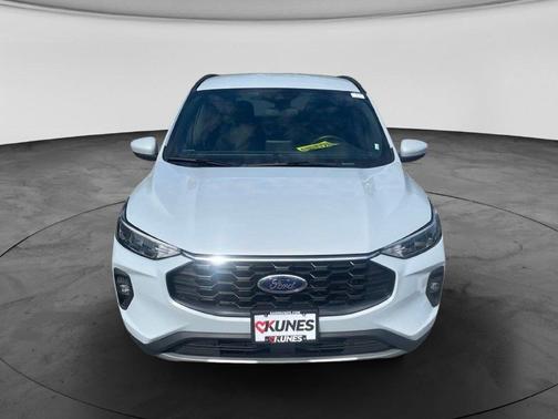 Silver Metallic 2025 Ford Escape ST-Line Select