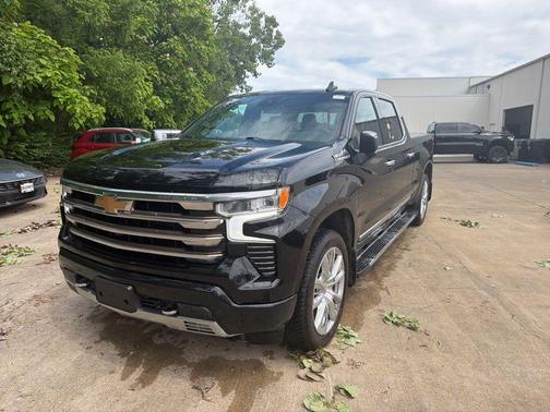 Black 2022 Chevrolet Silverado 1500 High Country