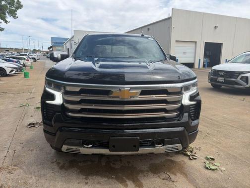 Black 2022 Chevrolet Silverado 1500 High Country