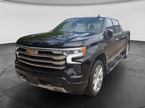 Black 2022 Chevrolet Silverado 1500 High Country