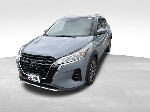 Boulder Gray Pearl 2021 Nissan Kicks SV