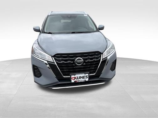 Boulder Gray Pearl 2021 Nissan Kicks SV